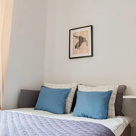 Kompaktowa Kawalerka W Sercu Warszawy Apartamento Varsóvia